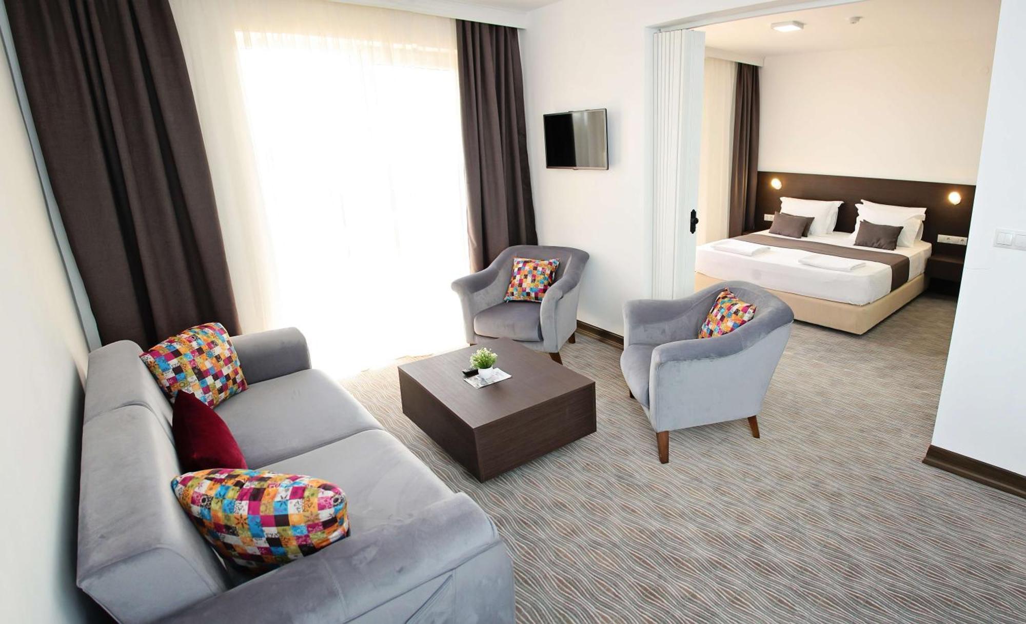 Bosphorus Hotel アレクシナツ エクステリア 写真