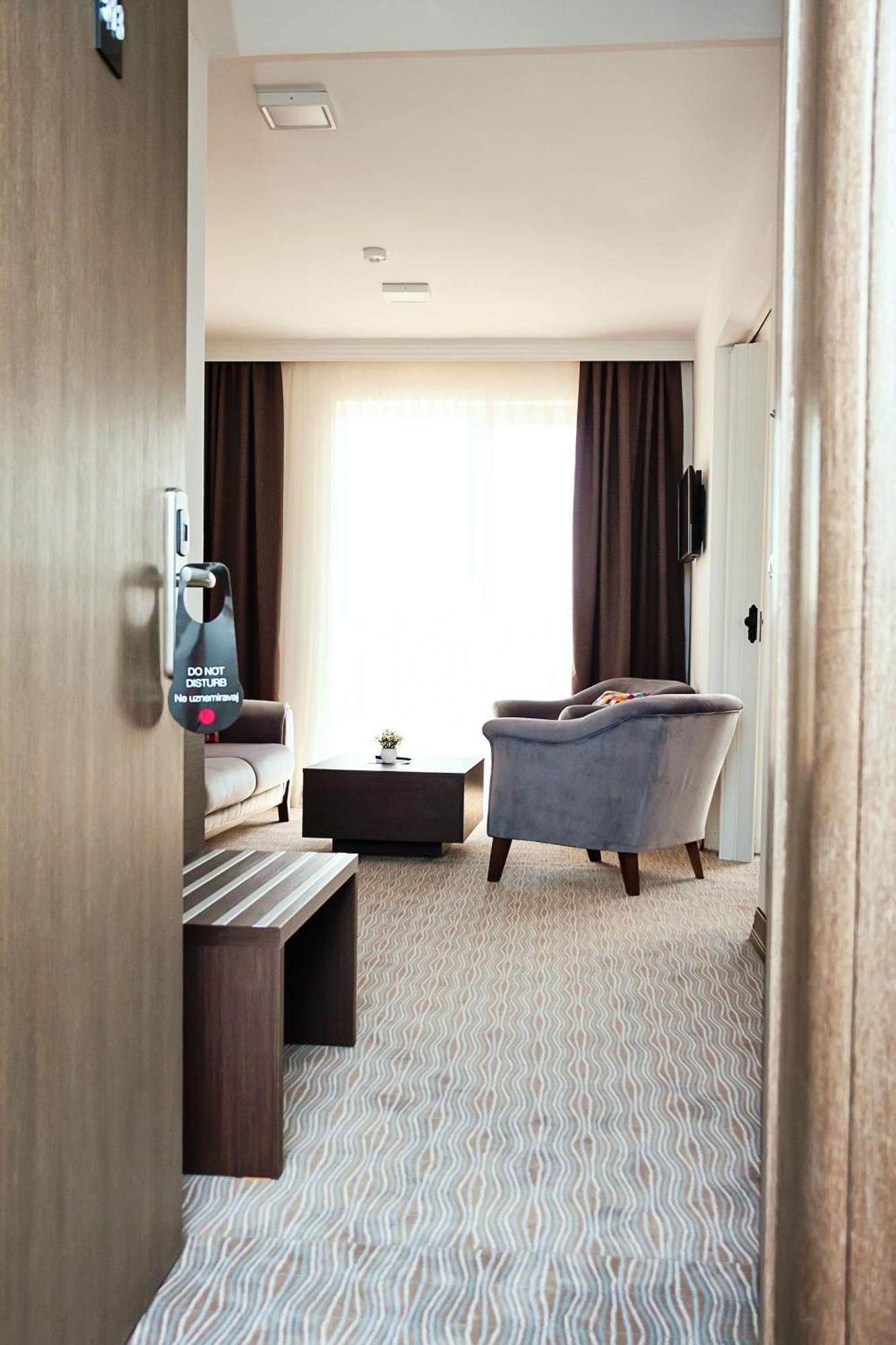 Bosphorus Hotel アレクシナツ エクステリア 写真